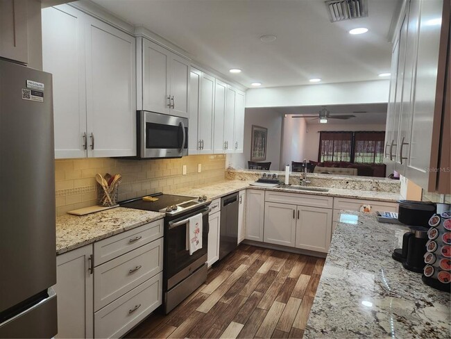 Building Photo - 3411 Avenida Madera