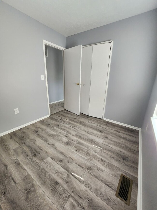 Building Photo - Beautiful 3 Bedroom 1 Bathroom Home