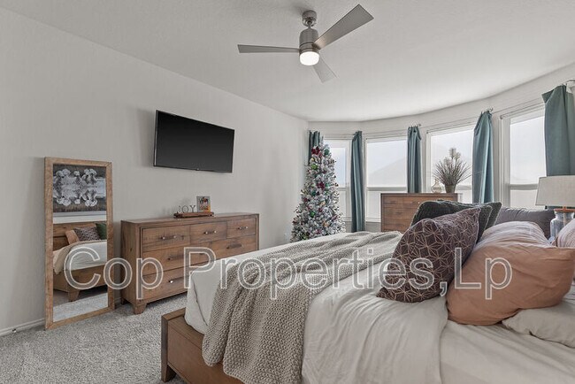 Building Photo - 2259 Gran Cielo Trl