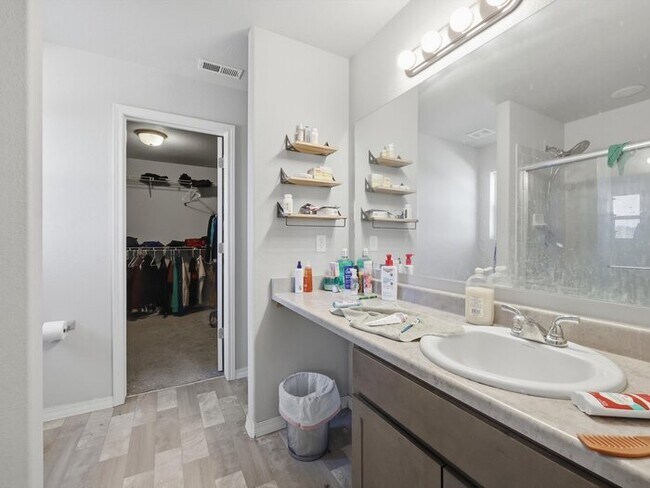 Building Photo - 10581 Traders Pkwy