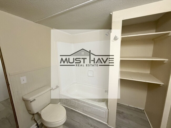 Building Photo - 1479 Brooksouth Dr