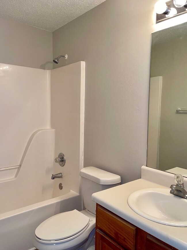 Building Photo - Updated, Spacious Brick Ranch in Great Neighbrorhood!