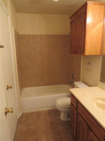 Building Photo - 443 Warbler Dr