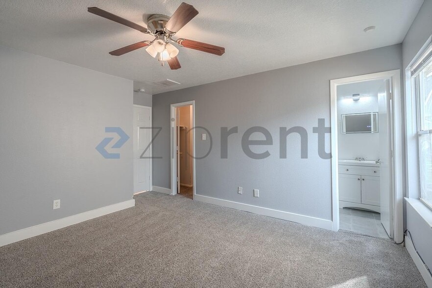 Building Photo - 919 Verde Trails Dr