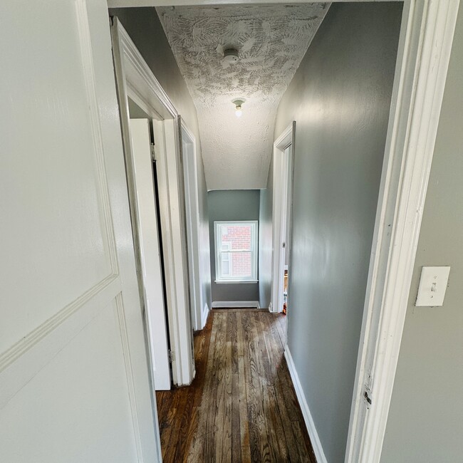Building Photo - 15914 Delrey Ave