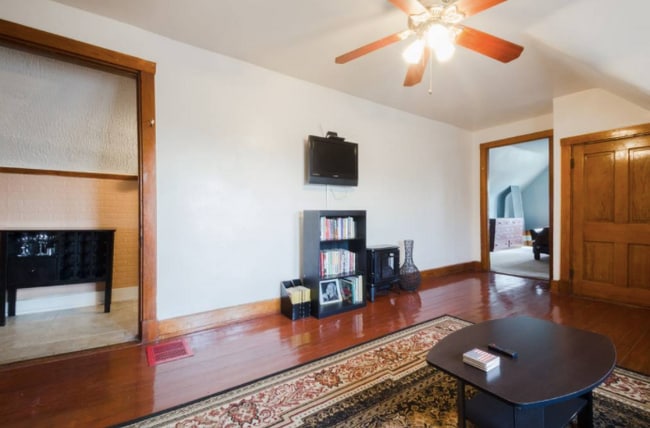 Building Photo - 2451 Maplewood Ave