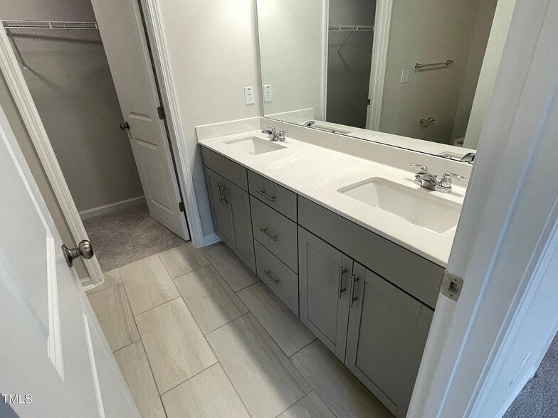 Building Photo - Room in Townhome on Hemlock Cone Wy