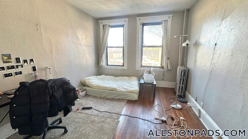 Building Photo - 1056 Commonwealth Ave