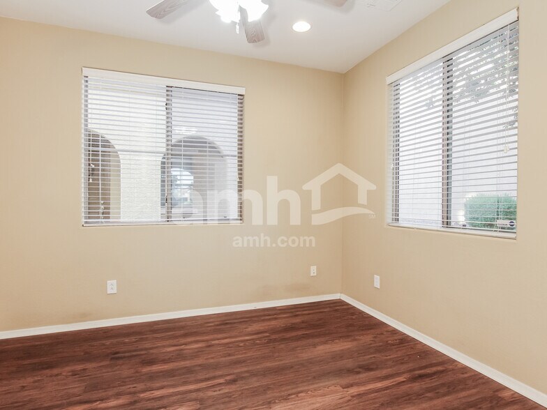 Building Photo - 25809 N 54th Ave