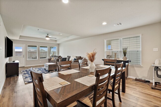 Building Photo - 3242 Alberelli Dr