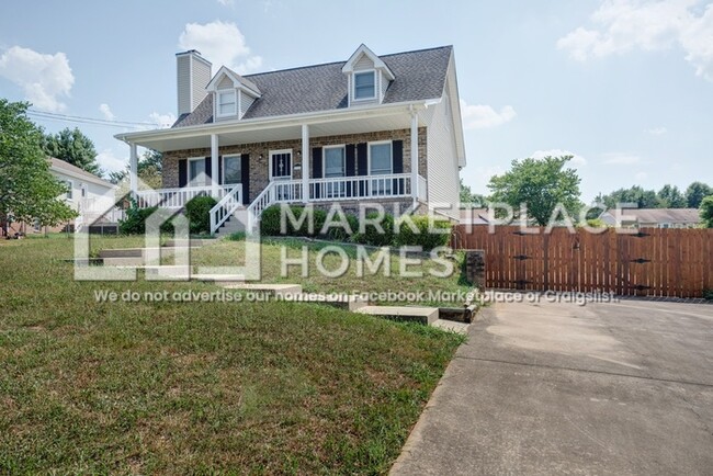 Building Photo - 416 Sandburg Dr