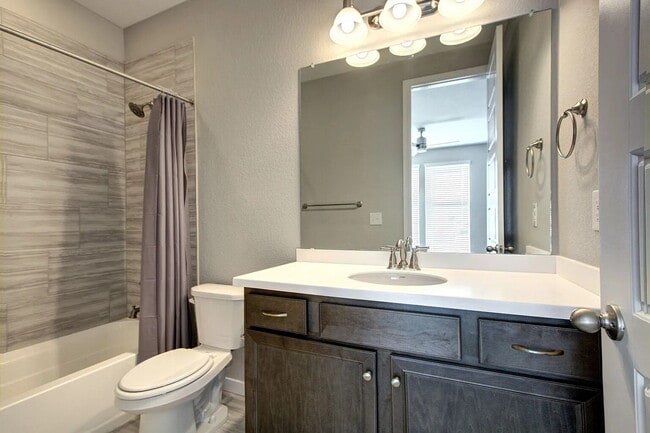 Building Photo - "Charming 2-Bedroom Retreat with 2 Full Baths and Spacious 1793 sq ft Layout in Castle Rock!"