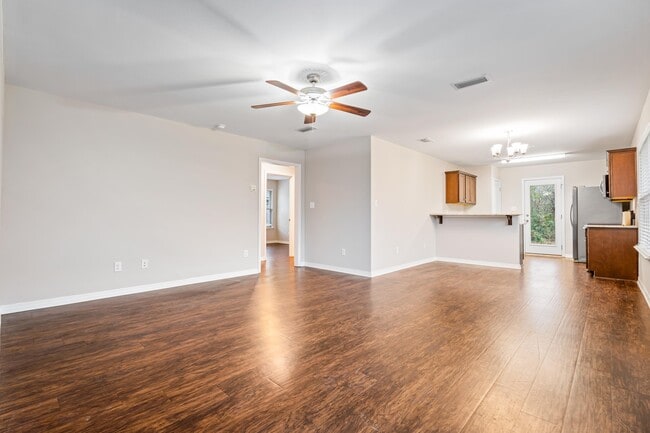 Building Photo - 3836 Chesterfield Ln