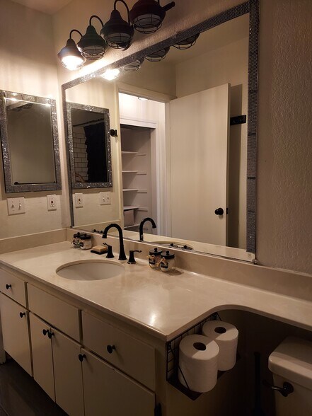 Building Photo - 1280 Coyote Creek Pl
