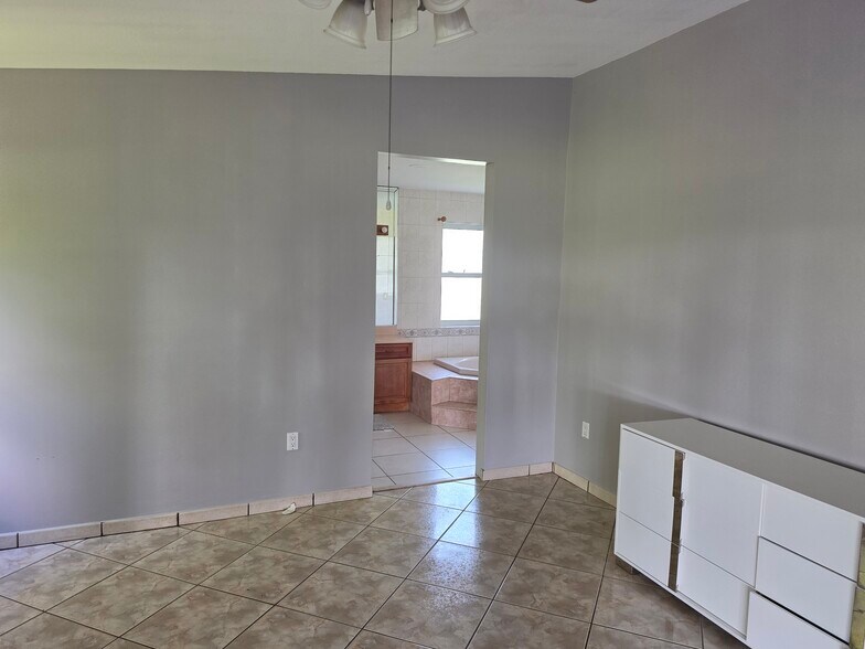 Building Photo - 14755 SW 264th St