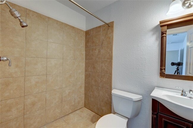 Building Photo - 2705 Nordham Dr