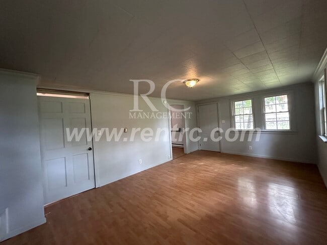 Building Photo - 11.5 Bridge-