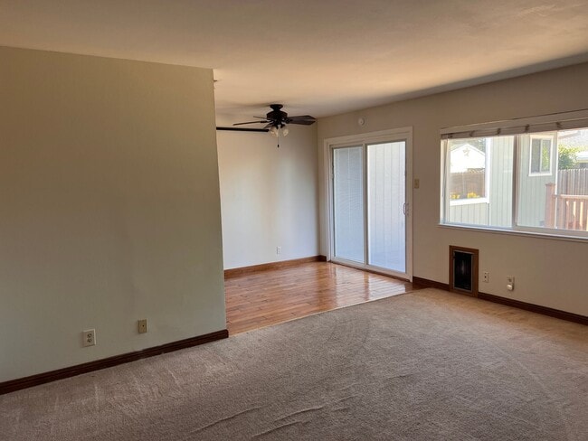 Building Photo - 3 Bedroom home for Rent