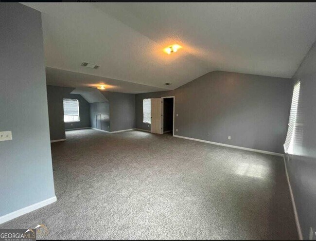 Building Photo - 297 Othello Dr