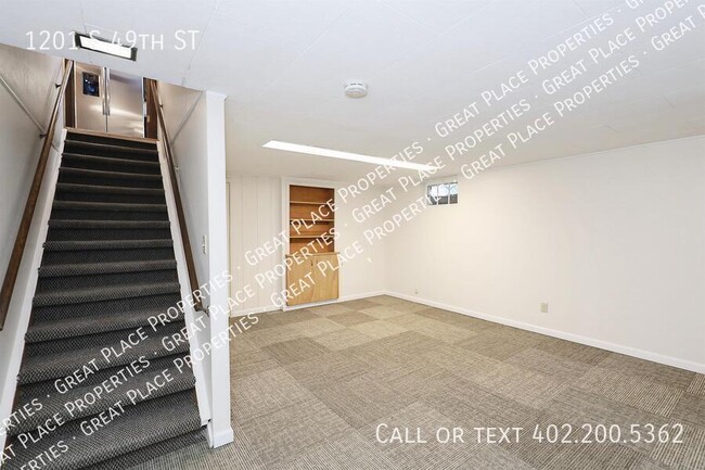 Building Photo - 1201 S 49th St