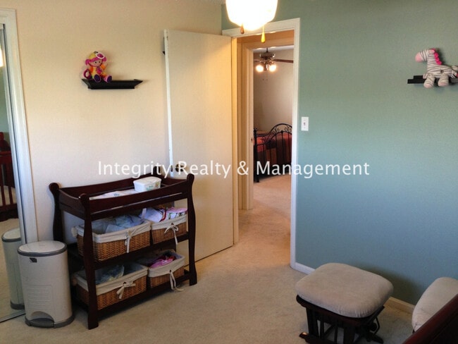 Building Photo - 13637 Pisces Ct