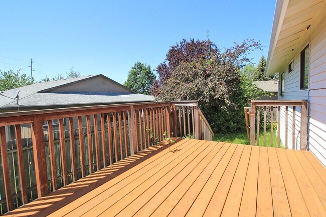 Building Photo - routd01