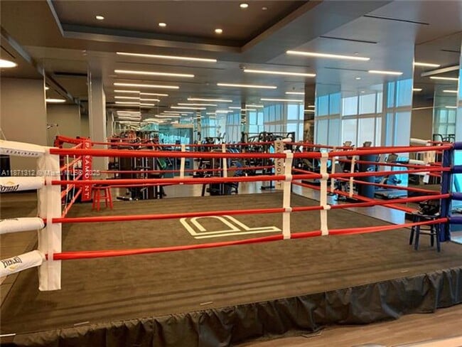 Building Photo - 851 NE 1st Ave