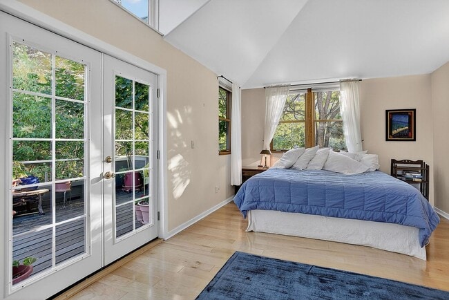 Building Photo - Quintessential Boulder Cottage in Mapleton...