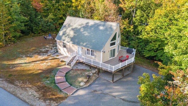 Building Photo - 291 Ash St