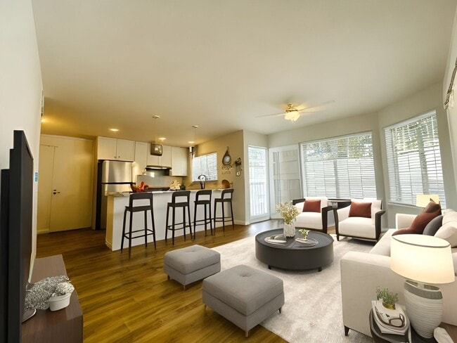 Building Photo - Beautifully Upgraded Apartment in Gated Co...