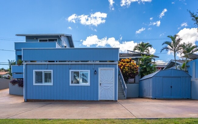 Building Photo - 312 Hiolani St