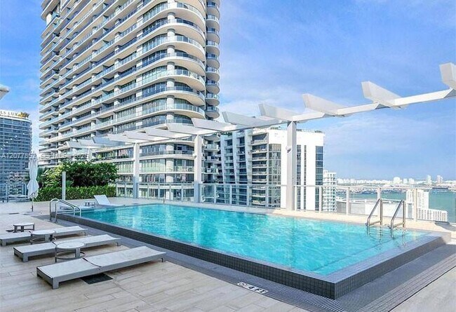 Building Photo - 1100 S Miami Ave