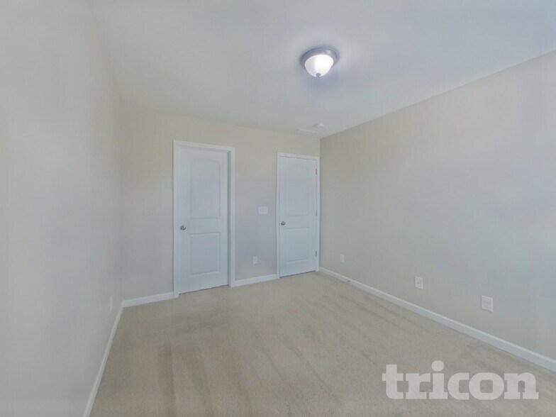 Building Photo - 1418 Kings Grove Dr