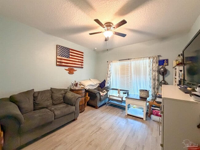 Building Photo - 12509 Windsor Dr