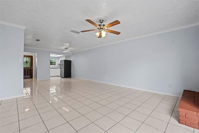Building Photo - 13163 High Star Dr