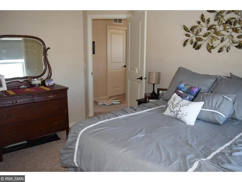 Building Photo - 15716 60th Ave N