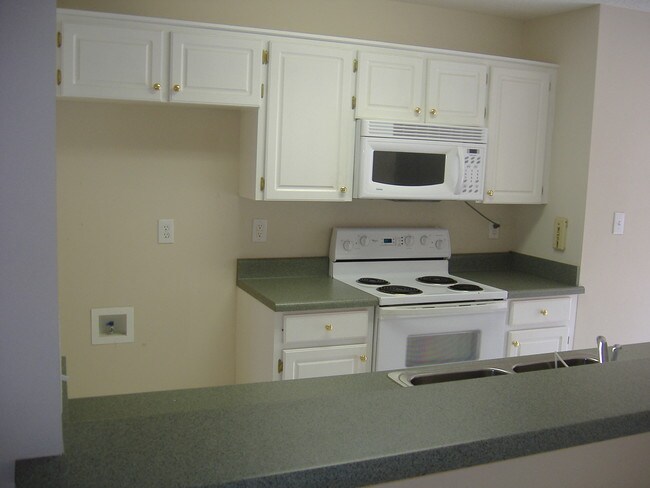 Building Photo - 216 Haltiwanger Rd