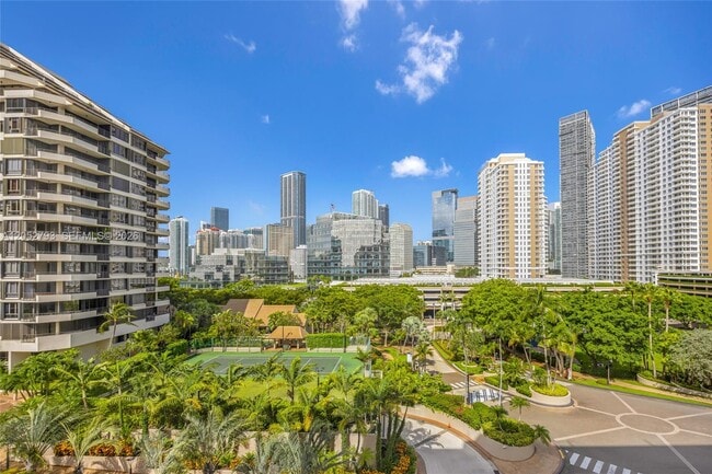 Building Photo - 540 Brickell Key Dr
