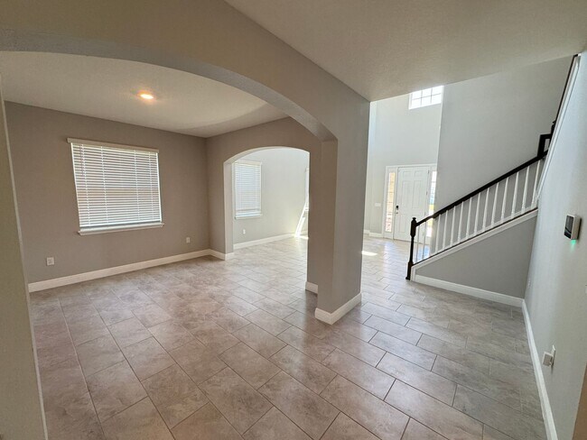 Building Photo - Available NOW!  Incredible, SPACIOUS 5 Bed...