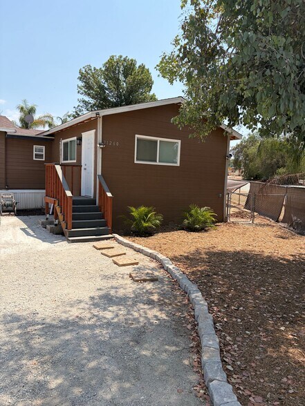 Building Photo - 31260 Saddleback Ln