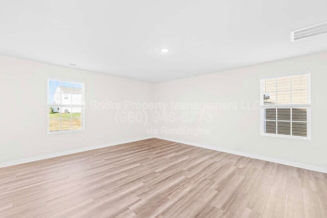 Building Photo - 13152 Hampton Bay Ln