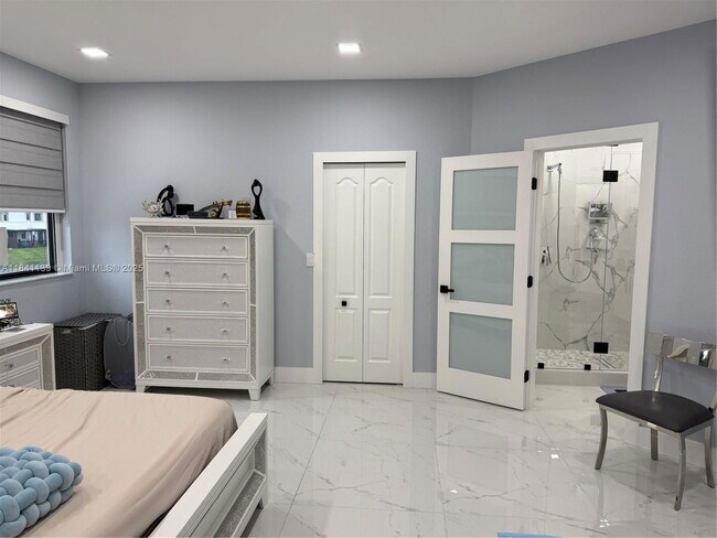 Building Photo - 11300 SW 236 Ln