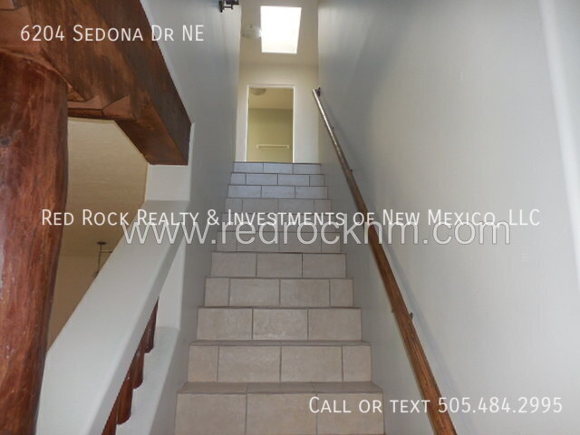 Building Photo - 6204 Sedona Dr NE