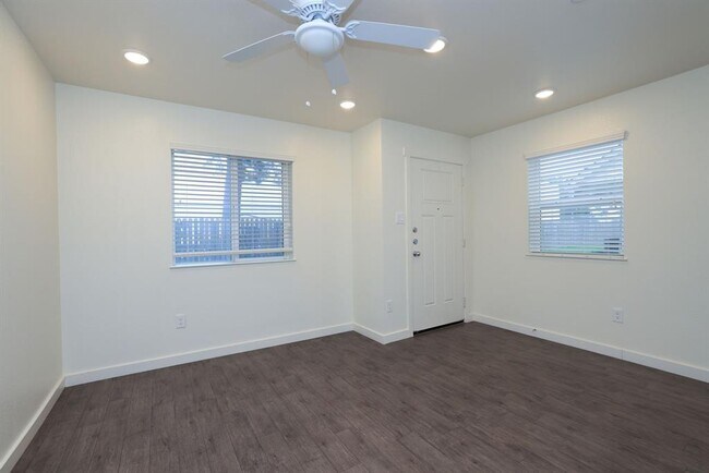 Building Photo - 21155 Gosling Rd