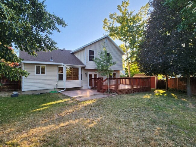 Building Photo - 4 Bed 2 1/2 Bath Home in Sandy