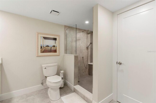 Building Photo - 6500 Sunset Way