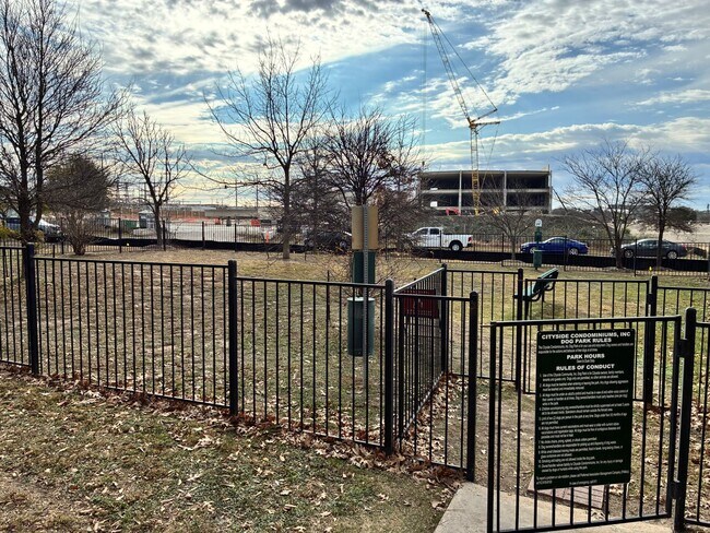 Building Photo - Bright 3BR 3BA Home w/ Community Pool & Dog Park • Fenced Backyard • Attached Garage in Round Rock