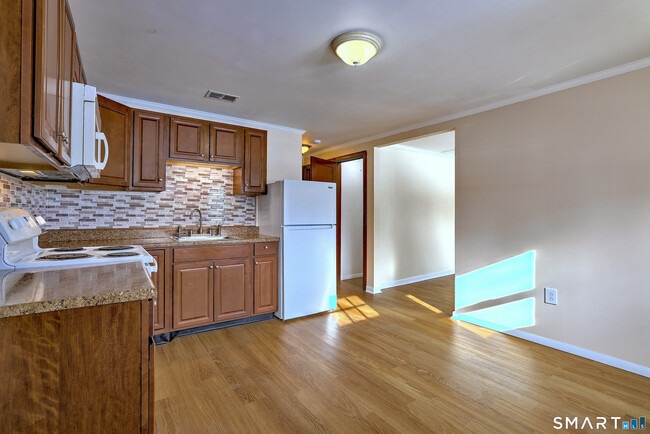 Building Photo - 127 Mulberry St