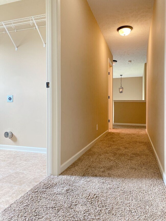 Building Photo - Beautiful & Nearly new SW Chalco area 4 bed Two Story