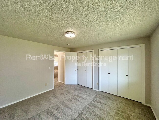 Building Photo - 5132 Mercury Ct